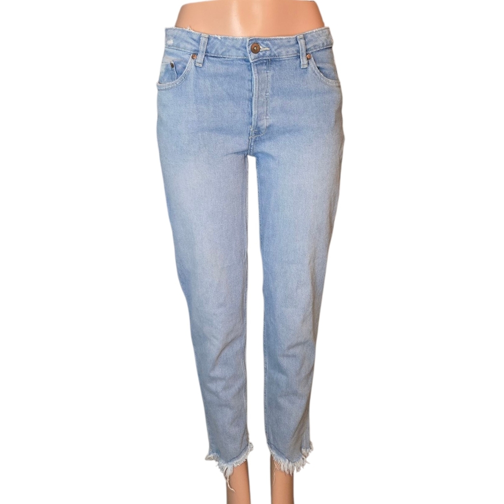 Divided Straight Ankle Jeans
